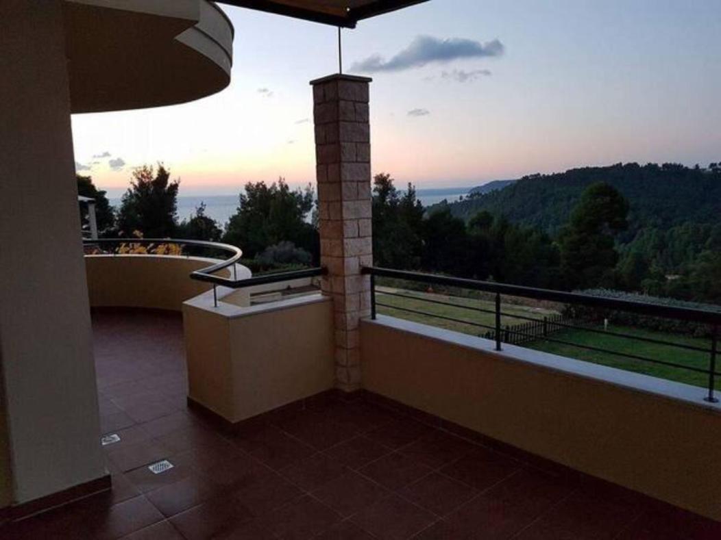 #Luxlikehome Hill Summer Villa Elani Exterior foto